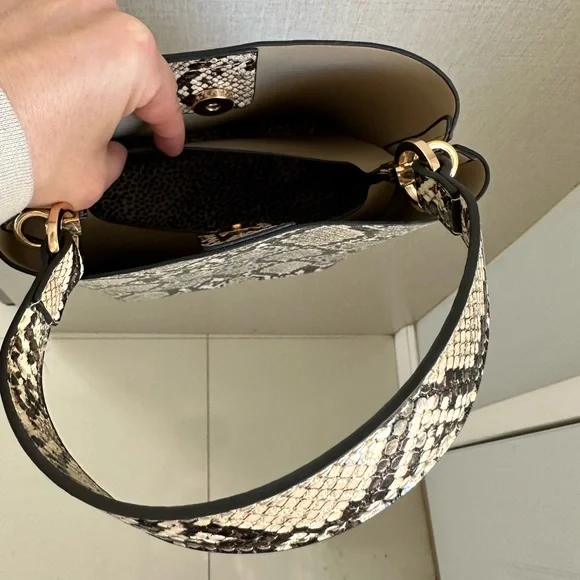 Handbag - Picture 3 of 3